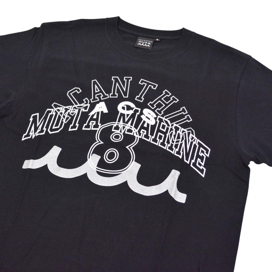 【muta】ACANTHUS × muta MARINE Multi Logo Tee Tシャツ ブラック M L XL(MUT-MMAC-MA2511)